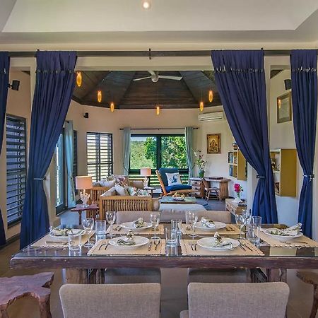 Luxury Villa Sleeps 6, Beach Access, モンテゴ・ベイ エクステリア 写真